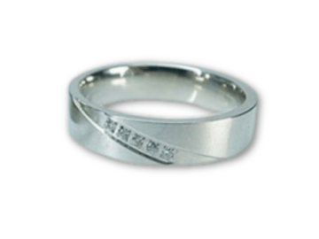 Argolla plateada mate 4mm c/pedrería