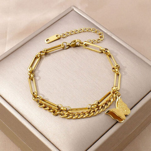 Pulsera dorada dije mariposa