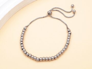 Pulsera plateada cuentas 4mm ajustable