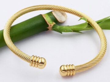 Brazalete dorado abierto diseño entorchado 4mm