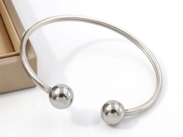 Brazalete plateado 6cm bolitas