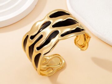 Brazalete dorado abierto grueso c/negro