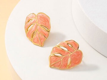 Aretes dorados hojita rosa