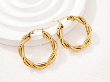 Argollas doradas entrelazadas 3cm