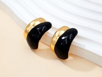 Aretes dorados c/negro 2.7cm