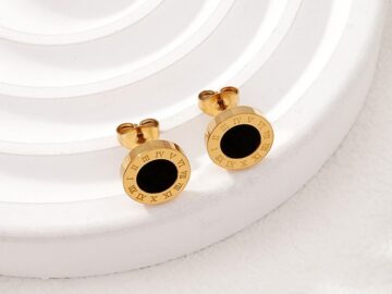 Aretes dorados C_RtieR 1cm