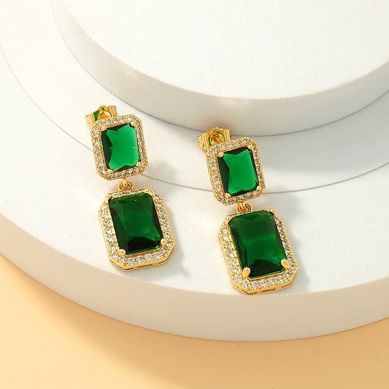 Aretes laminado americano pedrería verde