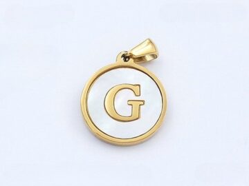 Collar dorado dije nácar letra G