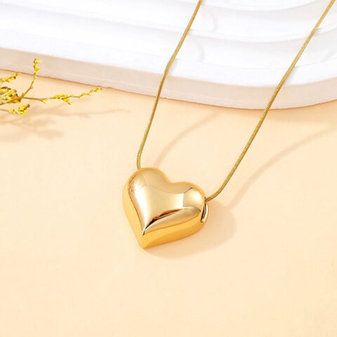 Gargantilla dorada 40 cm dije corazón estilizado 2cm