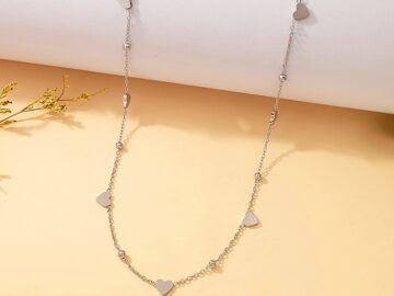 Collar plateado 45cm corazoncitos