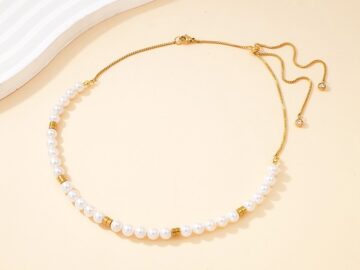 Collar dorado  ajustable de perlitas