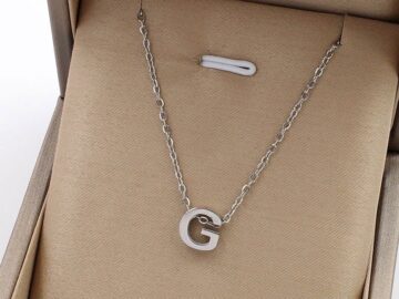 Collar plateado dije inicial G 8mm