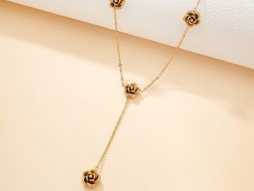 Collar dorado 45cm dijes rosa