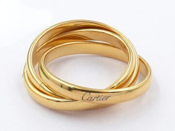 Anillo dorado "Trinity"