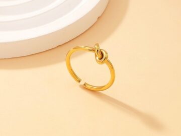 Anillo dorado ajustable nudito