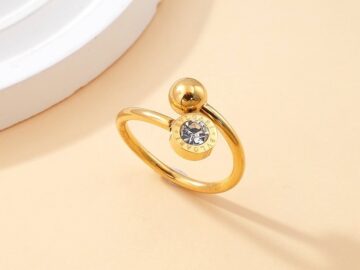 Anillo dorado "BvlGari"