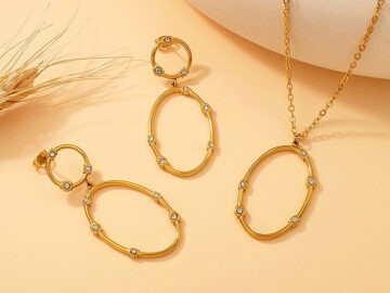 Set dorado Collar y aretes 5.3cm óvalos con pedrería