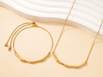 Set dorado Collar y Pulsera diseño al frente