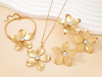 Set dorado 4 piezas flores