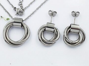 Set plateados Dije y Aretes 3 aros unidos