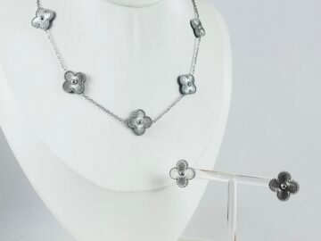 Set plateado collar 5 Alhambras y aretes