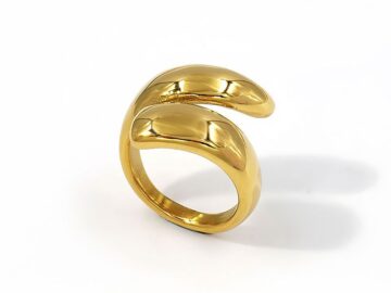 Anillo dorado diseño gotas al centro