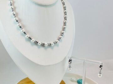 Set plateado Collar y Argollas perlita
